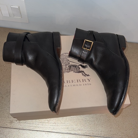 Burberry black ankle boots size 40 - Picture 3 of 15